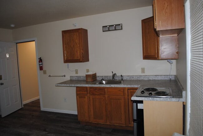 Photo - STUDIO/SEMI 1 BEDROOM - AVAILABLE AUGUST 2023!