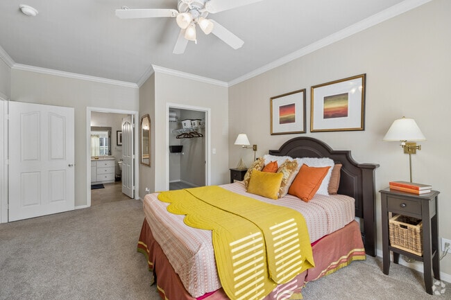 2BR, 2BA - 1,246SF - Primary Bedroom