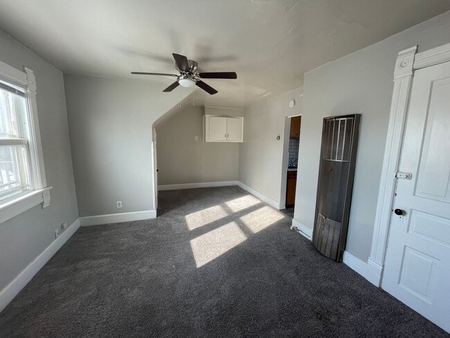 Photo - ELECTRIC & GAS INCLUDED!! Studio Upper Apartment Unidad 4