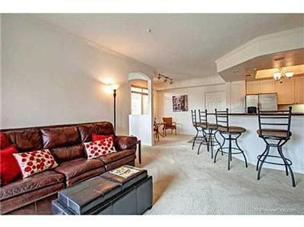 Photo - 9253 Regents Rd