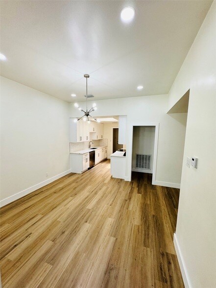 Photo - 9215 Highedge Cir
