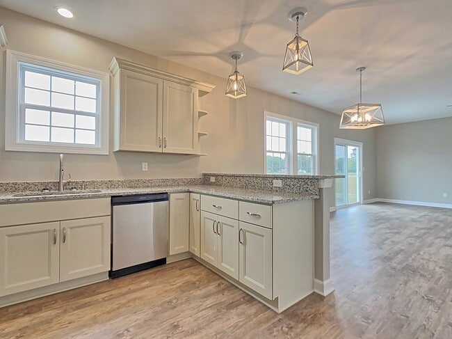 Photo - 602 Princess Anne Cir
