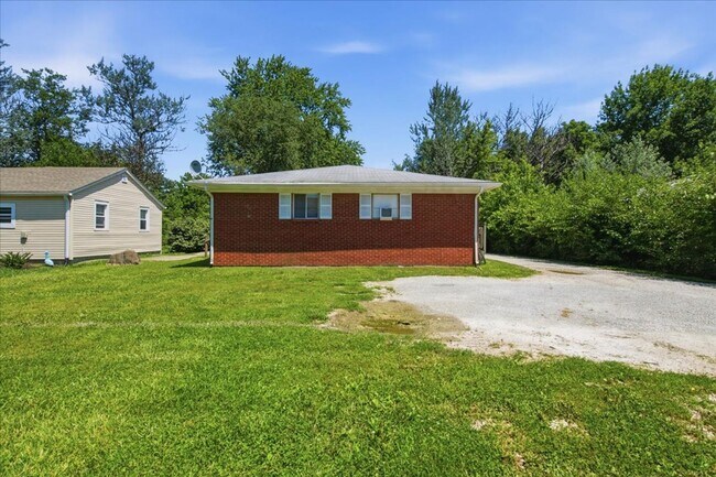 Photo - 8820 E 45th St Unidad 8820 E 45th St - 3