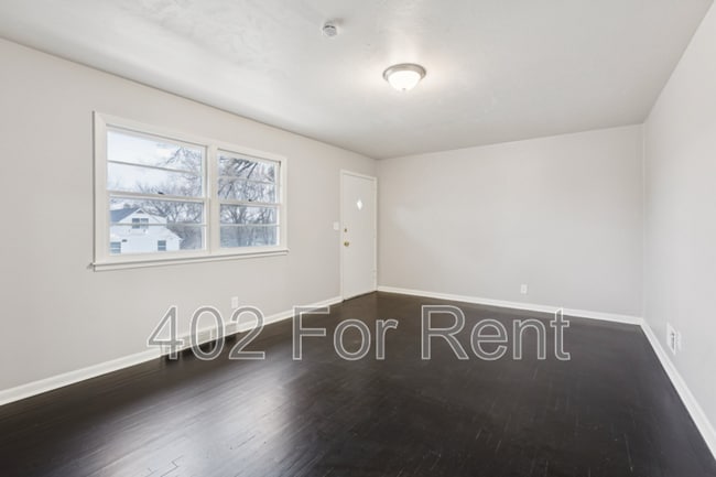 Photo - 3823 Saratoga St