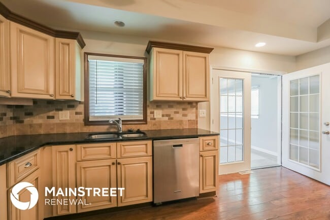 Photo - 7102 N Baltimore Ave