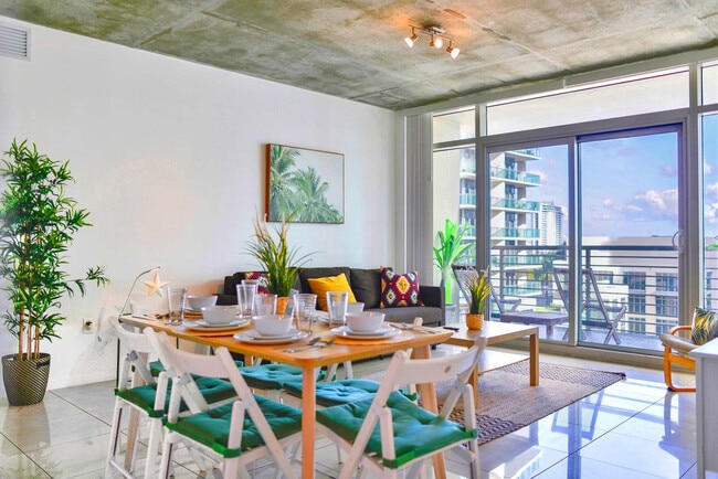 Photo - 3250 NE 1st Ave Unidad FL10-ID1022239P