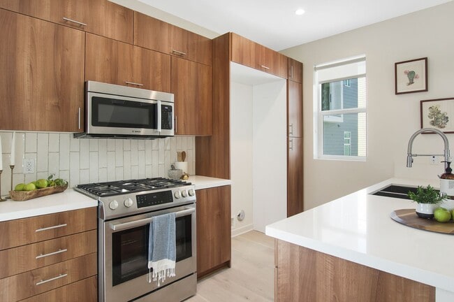 Photo - 1933 Griffith Park Blvd