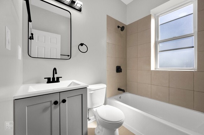 Photo - 1145 N Austin Blvd