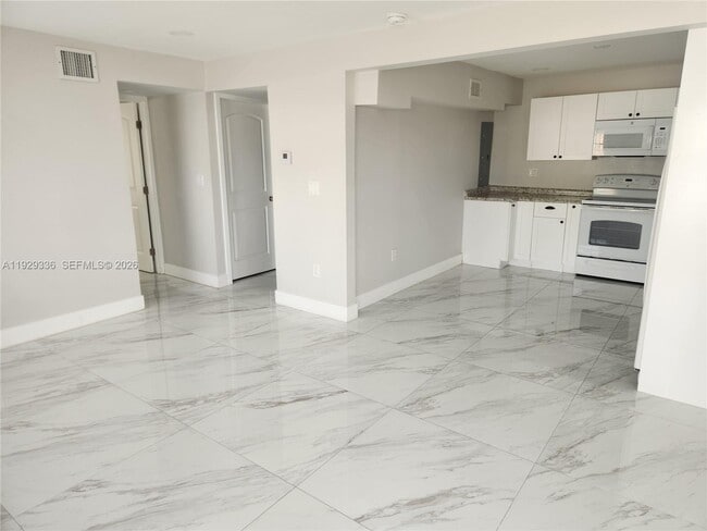 Photo - 342 E 46th St Unidad 1