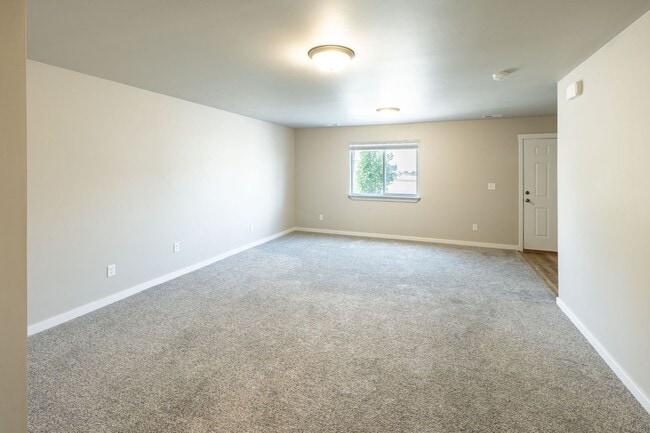 Photo - 2015 Lawrence Ln