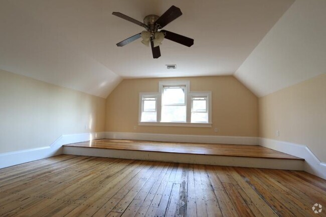 Building Photo - 2 Parker Hill Ter Unit 1 Rental