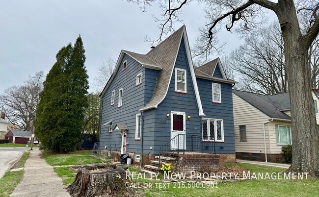 Photo - 1122 Plainfield Rd