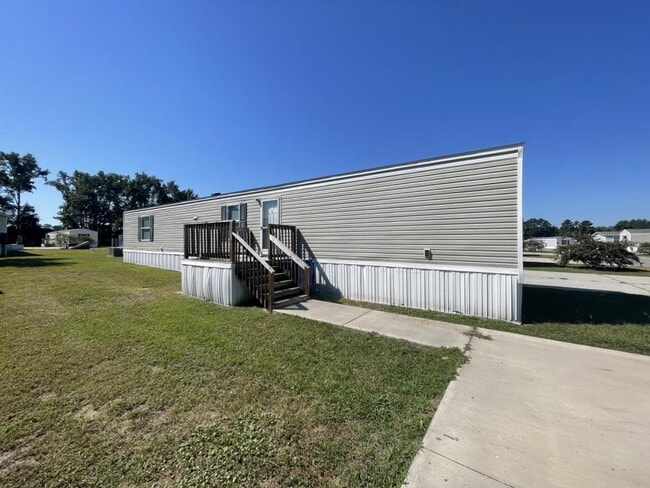 Building Photo - 555 Crandlemire Rd Rental