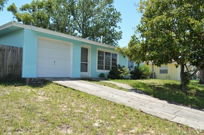 Building Photo - A must see! Rental