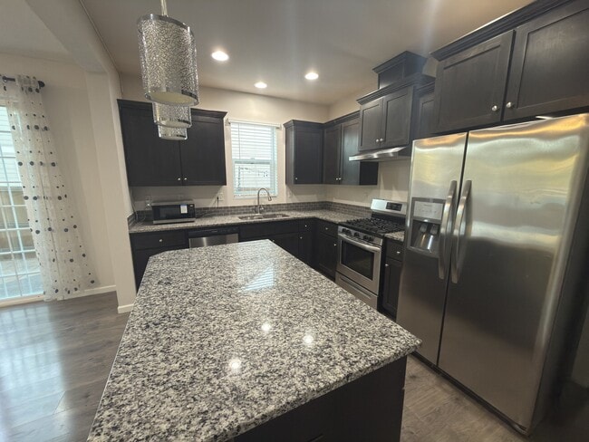 Photo - 16443 NW Ernst St
