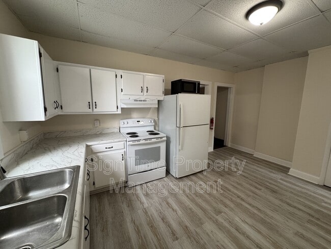 Photo - 836 W Washington St