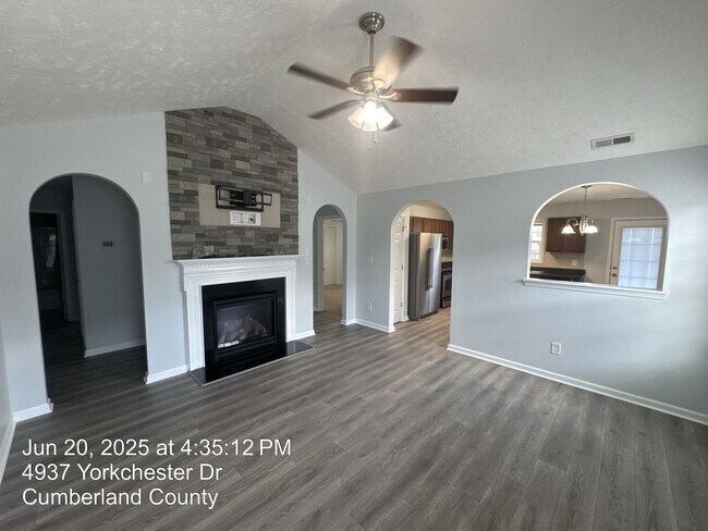 Photo - 4937 Yorkchester Dr
