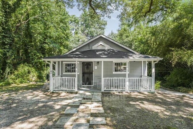 Building Photo - 2845 3rd Ave SW Unit 2845  2