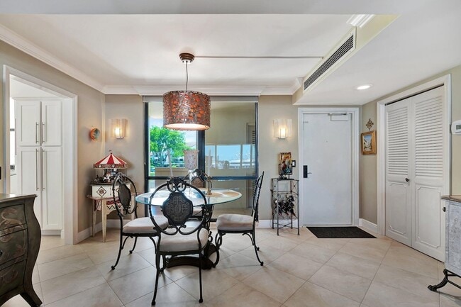 Photo - 134 Lakeshore Dr Unit 215