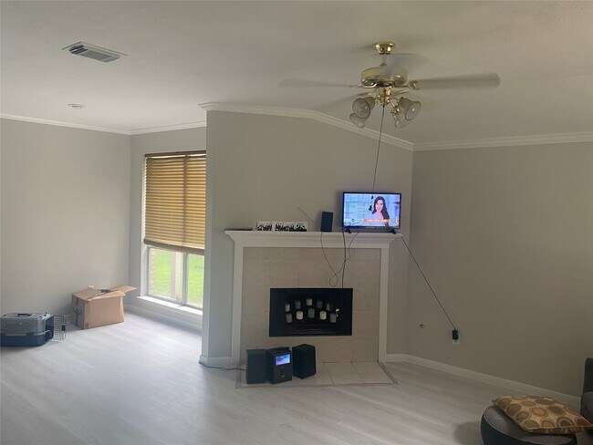 Photo - 15330 Geral Ln