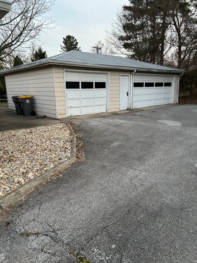 Photo - 200 N Smith Rd