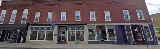 Photo - 147 S Main St