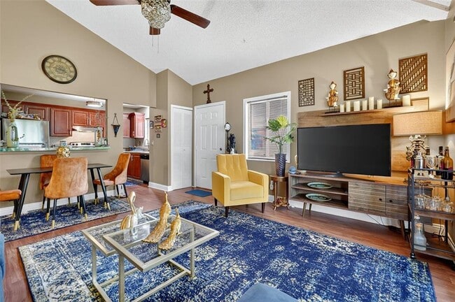 Photo - 1813 Bough Ave