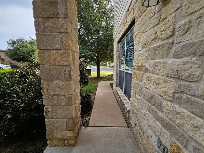 Photo - 11109 Persimmon Gap Dr