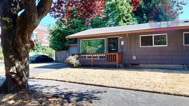 Photo - 3348-3350-3350 SE Taylor St Unit 3350
