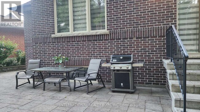 Photo - 51 Kirk Bradden Rd E