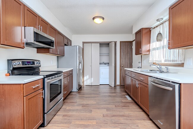 Photo - 507 4th St NW