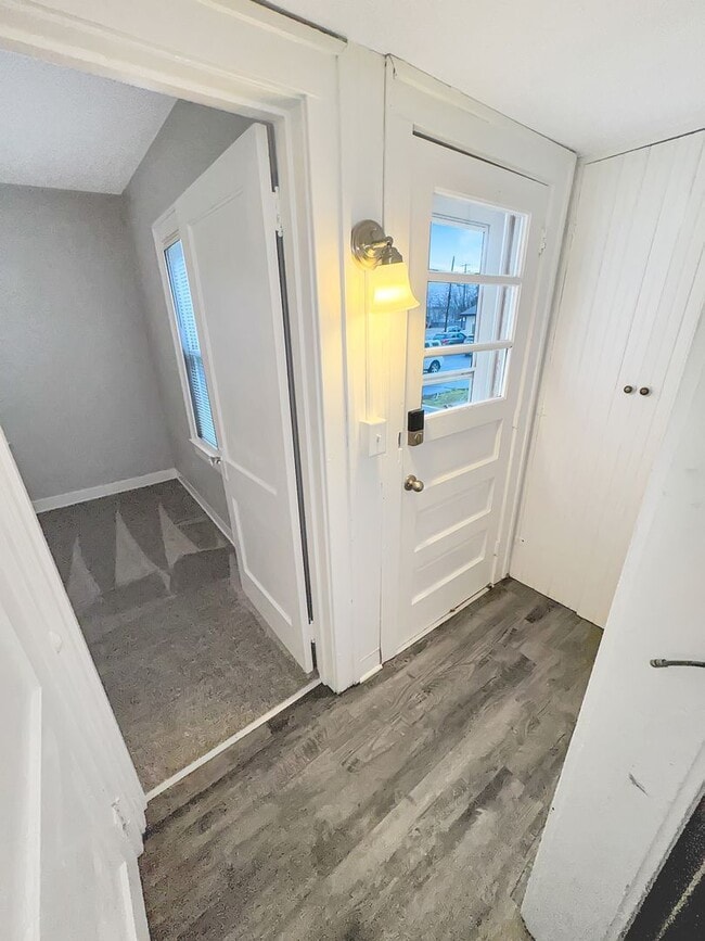 Photo - 6824 Hanna Lake Ave SE