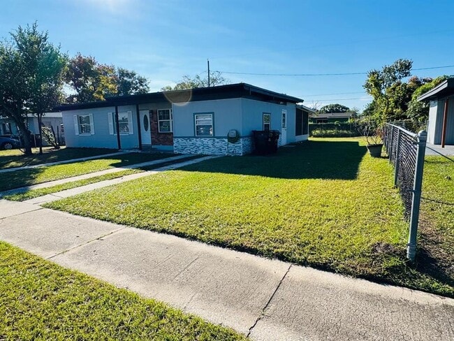 Photo - 7024 Moderna Way