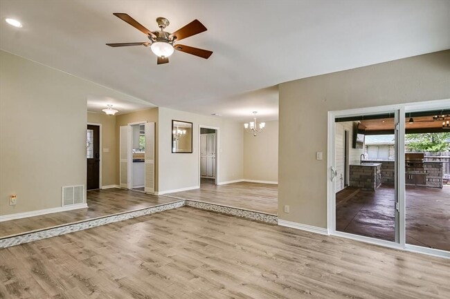 Photo - 11711 Three Oaks Trail