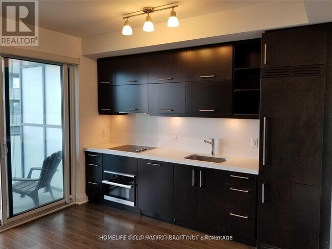 Photo - 1080 Bay St. Unit 2207