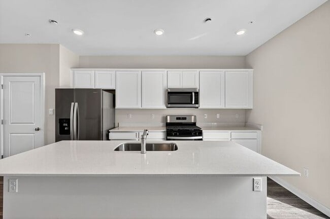 Photo - 15006 General Lafayette Blvd