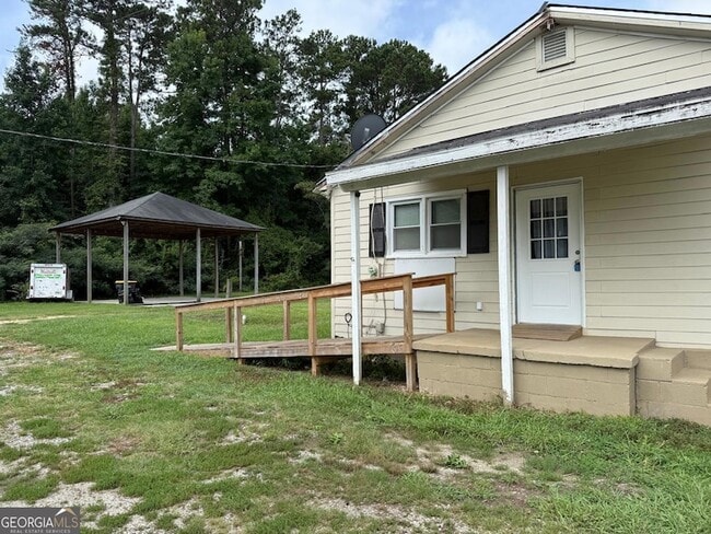 Photo - 6878 Newnan Rd