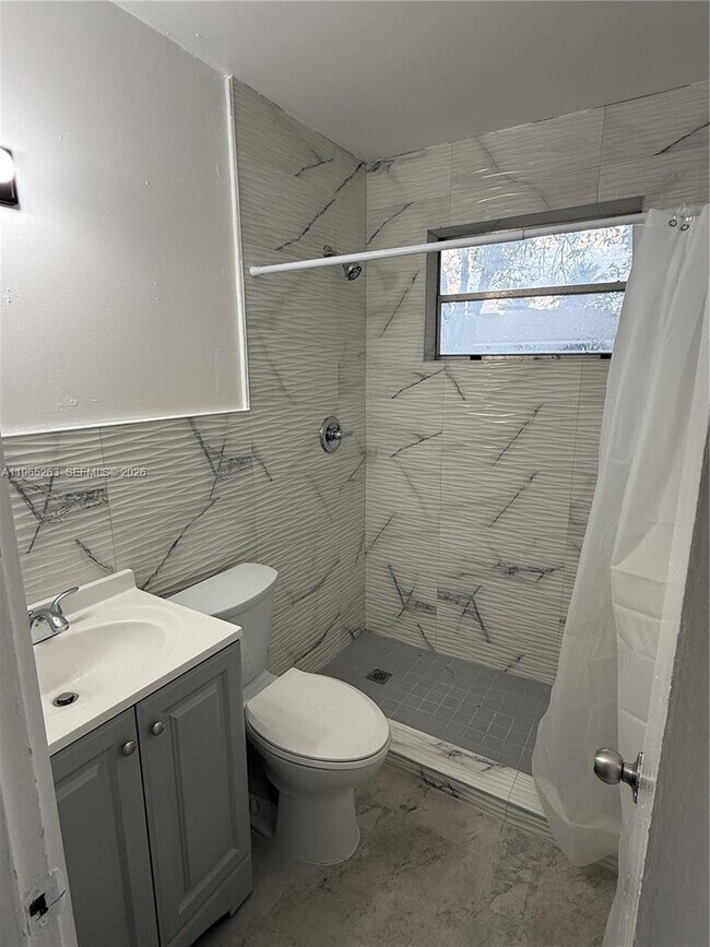 Photo - 1763 NW 45th St Unidad 1765