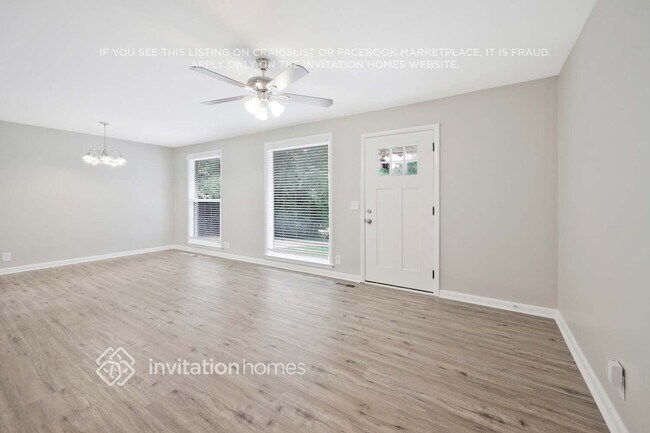 Photo - 6476 Paddington Way