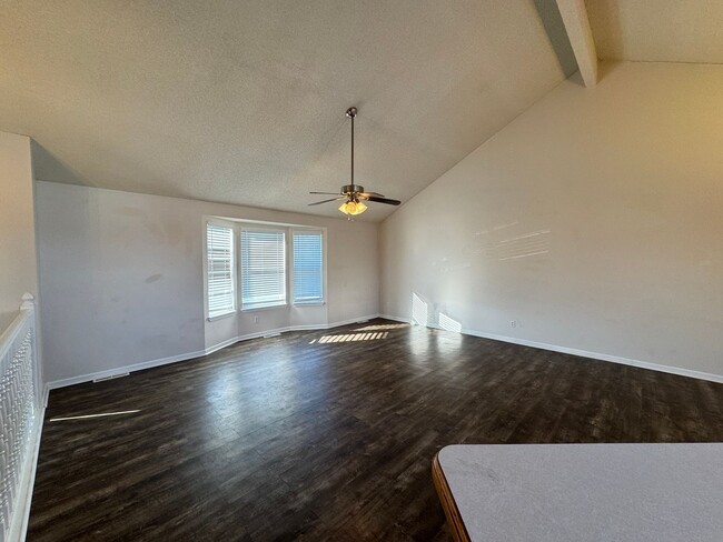 Photo - short term lease available