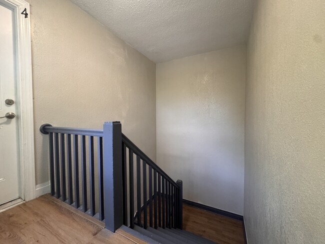 Photo - 1715 Perry St