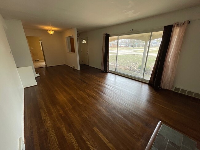 Photo - 3-Bedroom Home in Sought-After Cranbrook V...