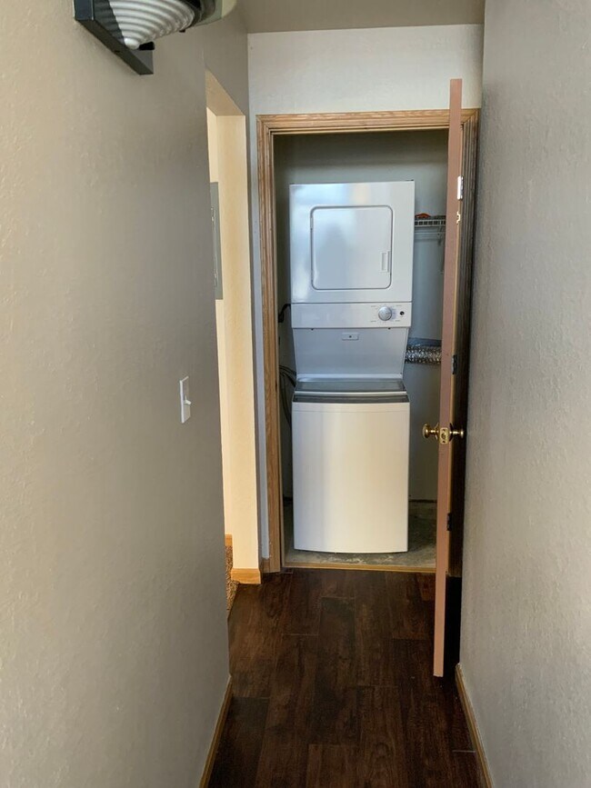 Photo - 325-325 Washington St Unit 323