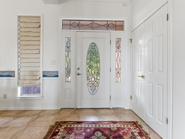 Photo - 2107 Ave K