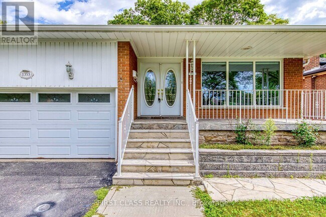 Photo - 1353 Myron Dr
