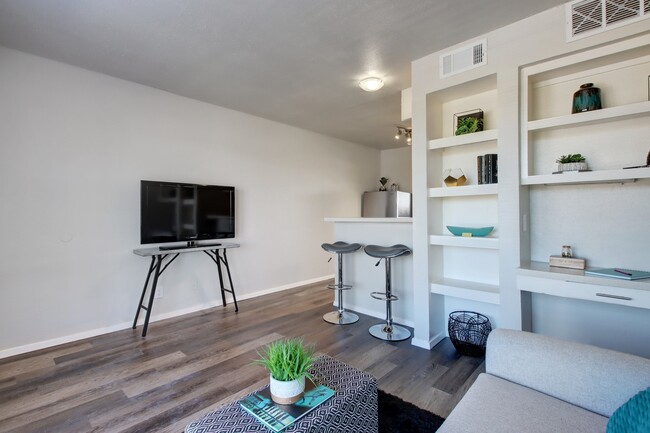 Photo - The Kingston