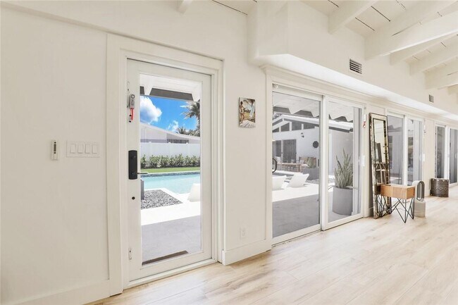 Photo - 278 Tropic Dr