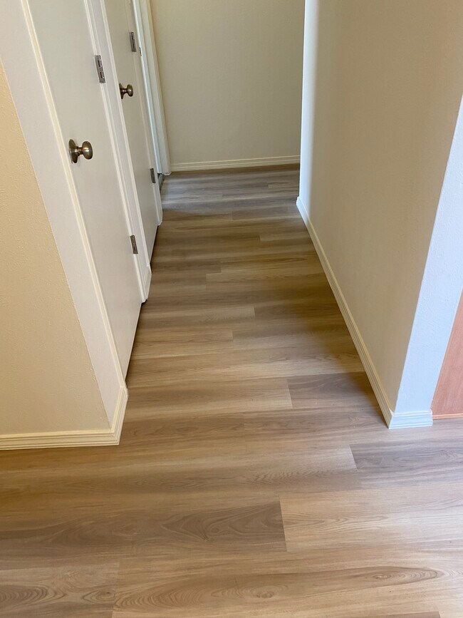 Photo - 3100 Lori Pl NE Apartamentos Unidad A