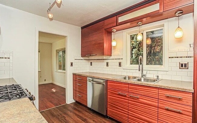 Photo - 6462 S G St