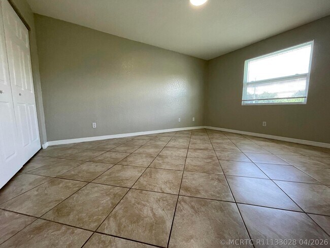 Photo - 2886 Harson Way
